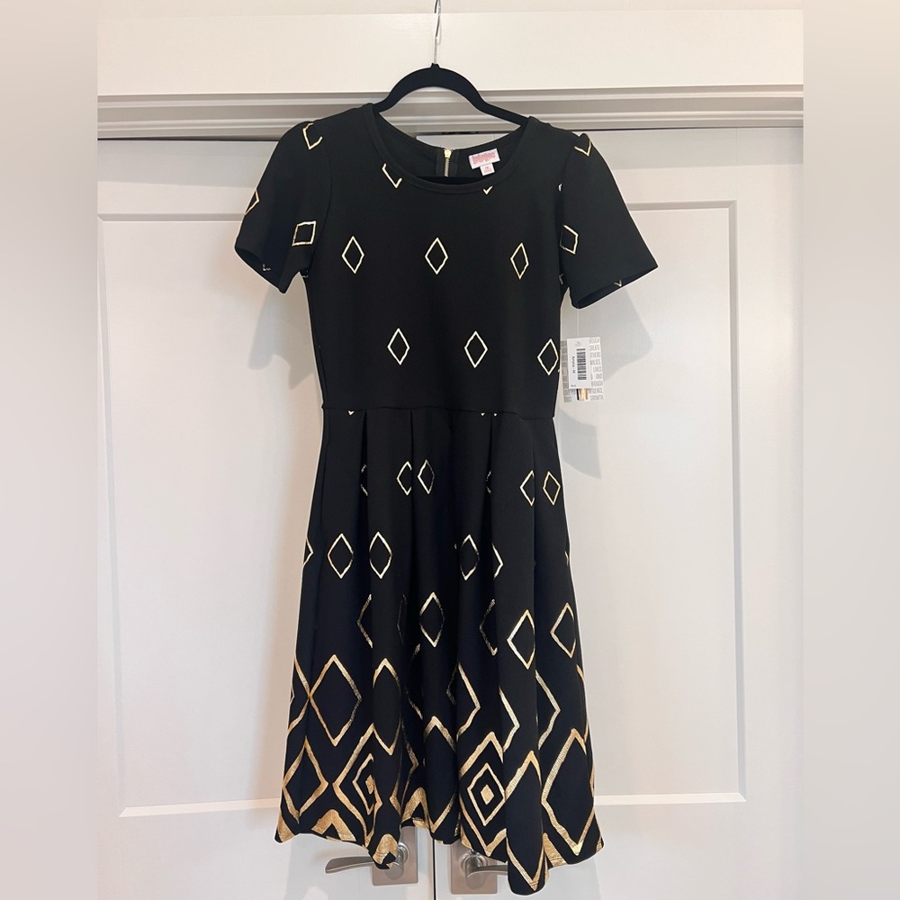 LuLaRoe dress - size Medium (NWT)